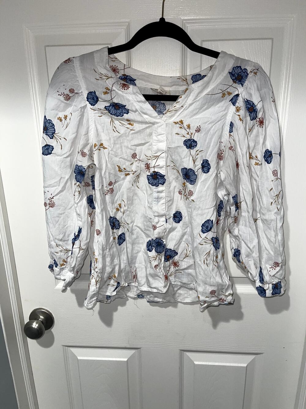 Ana White & Blue Poppy Floral Button-Front Blouse
